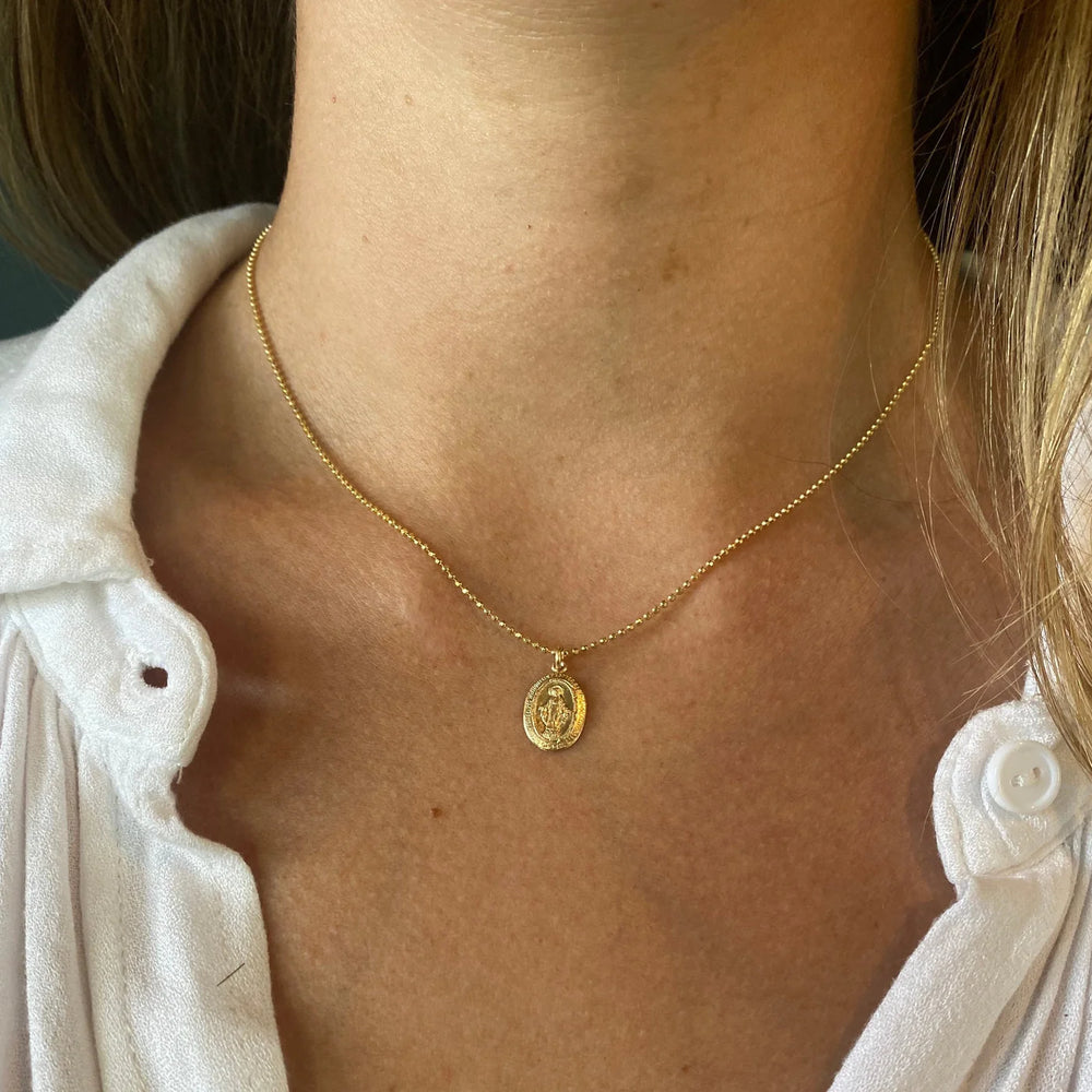 MINI MARY CHARM GOLD NECKLACE
