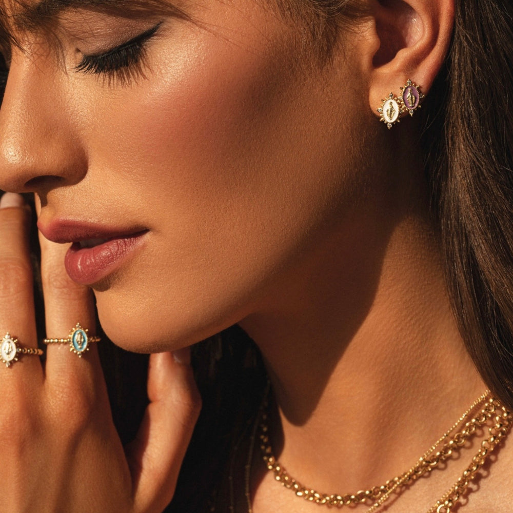 LADY LOURDES STUD EARRINGS / WHITE